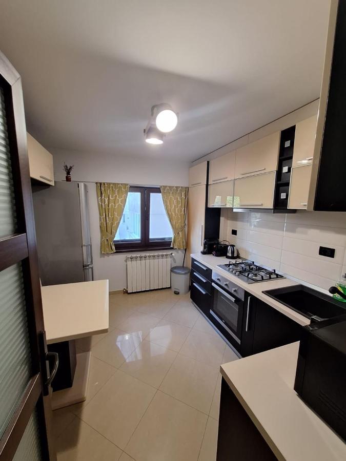 Urban George Enescu 4 Beedroom Apartment Suceava Exterior photo